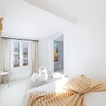 Charming Ultra 1 Bdr *